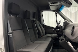valkoinen Mercedes-Benz Sprinter 2018 kuva 14.