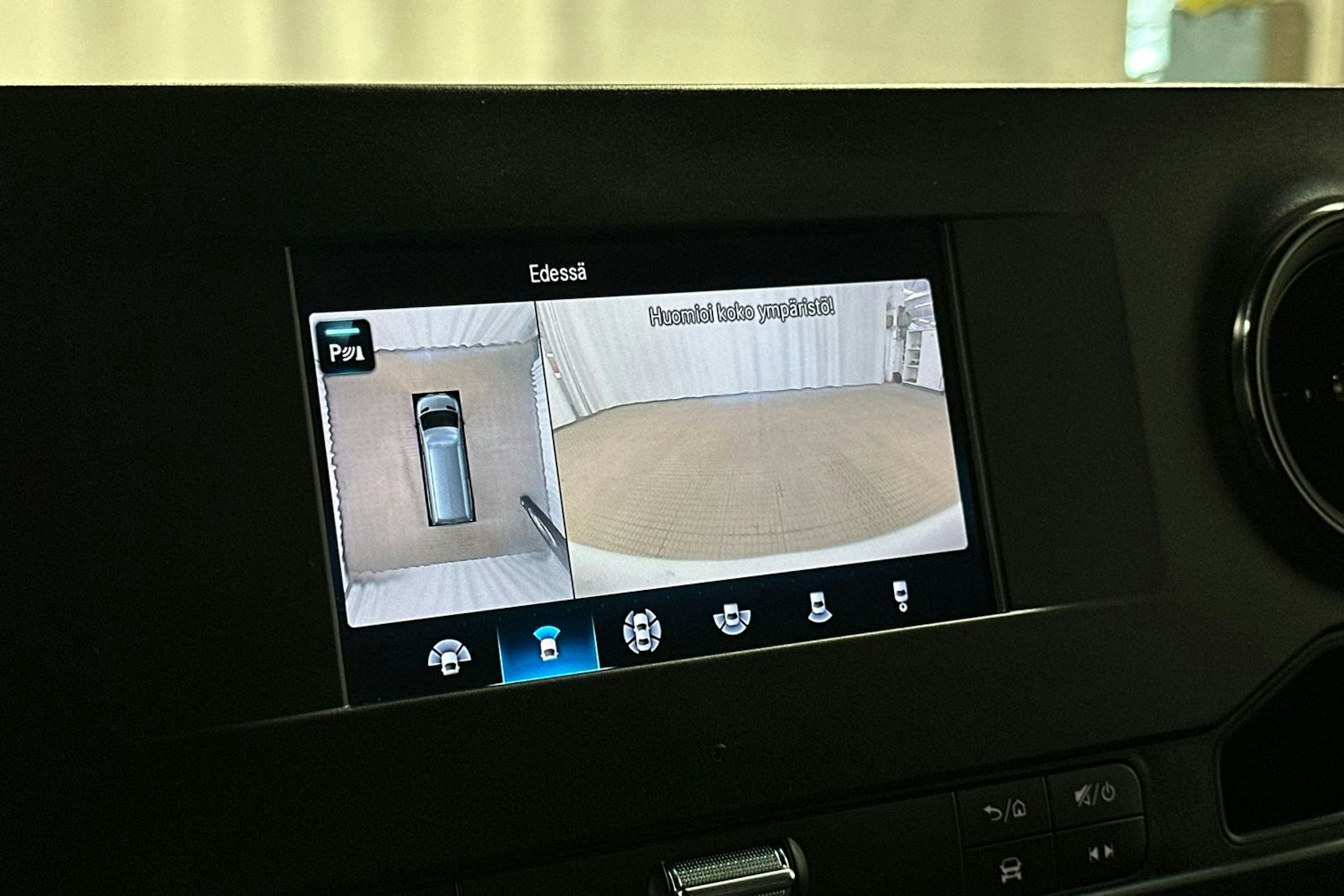 valkoinen Mercedes-Benz Sprinter 2018 kuva 24.