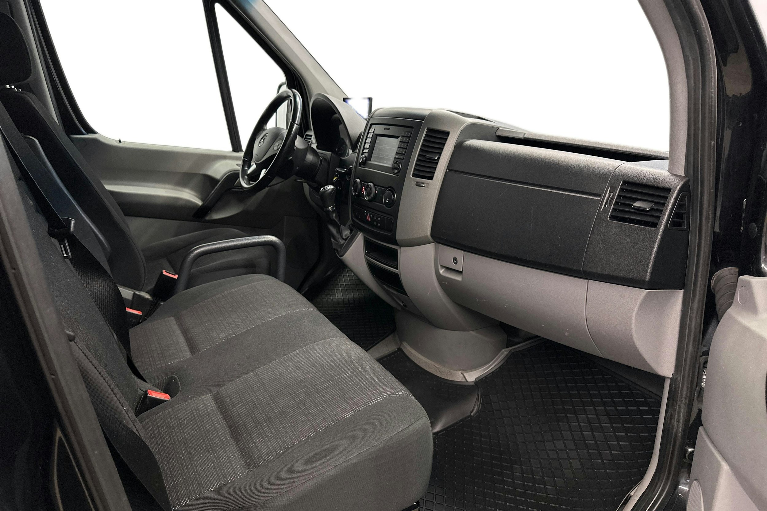 musta Mercedes-Benz Sprinter 2018 kuva 8.
