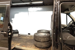 musta Mercedes-Benz Sprinter 2018 kuva 9.