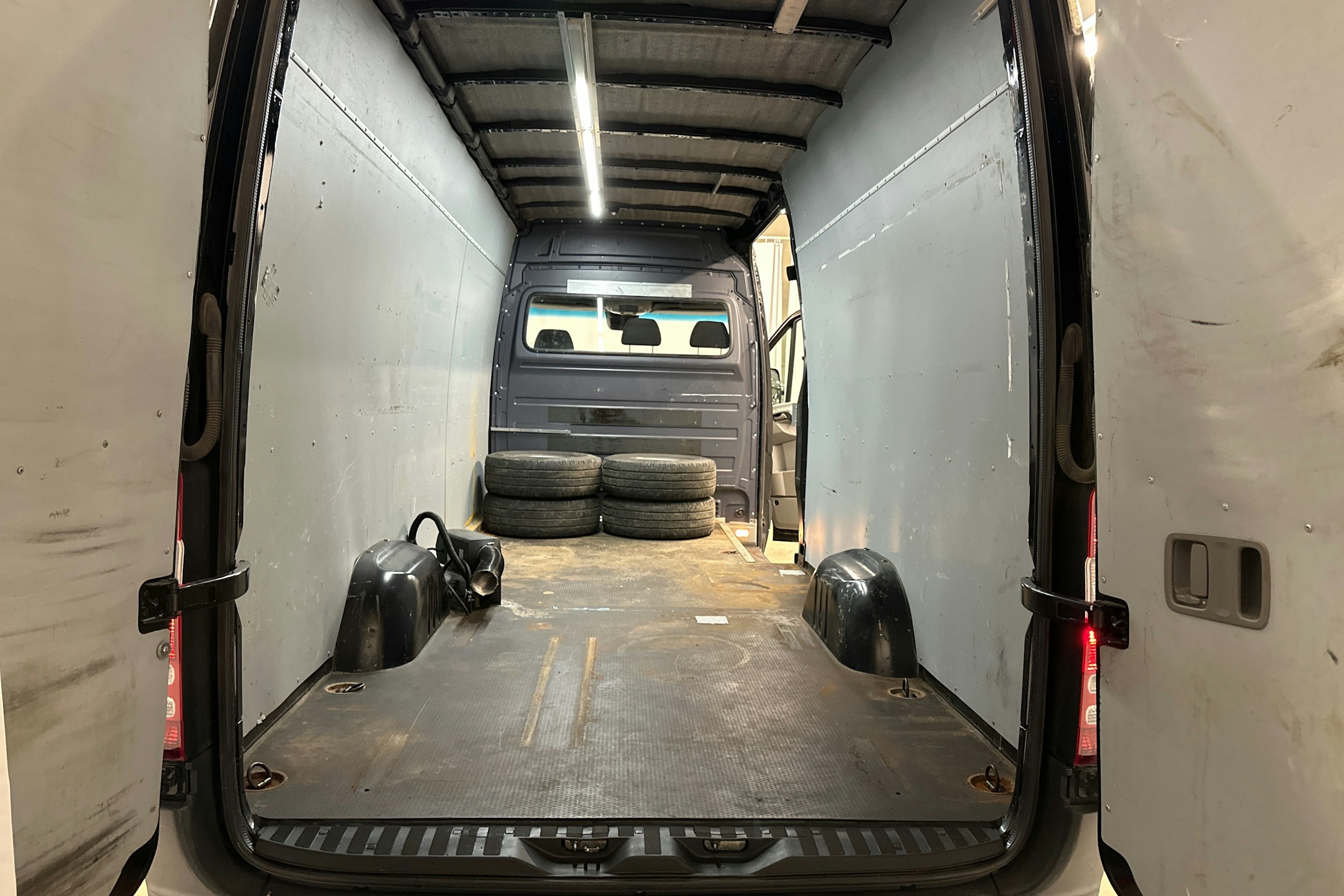 musta Mercedes-Benz Sprinter 2018 kuva 10.