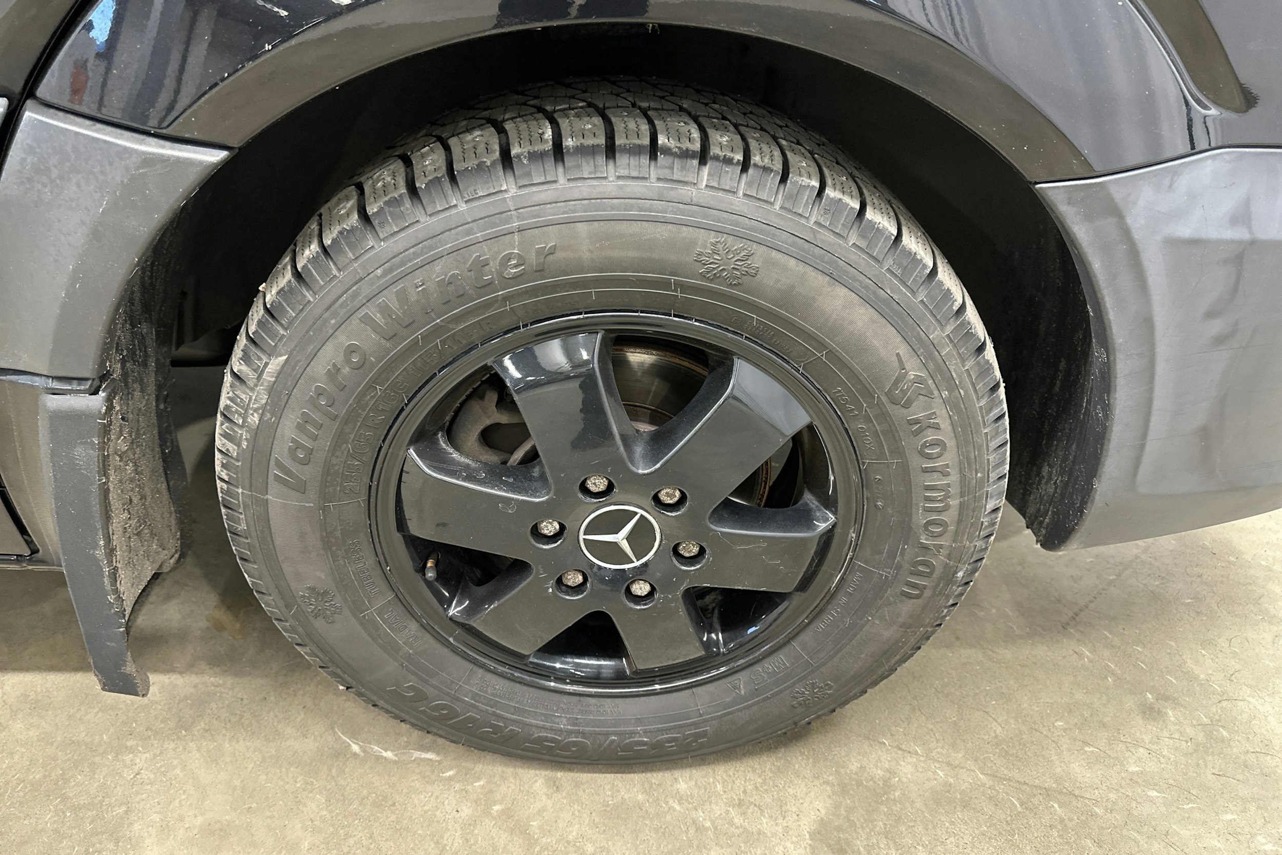 musta Mercedes-Benz Sprinter 2018 kuva 12.