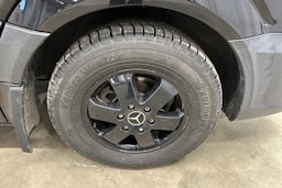 musta Mercedes-Benz Sprinter 2018 kuva 12.