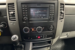 musta Mercedes-Benz Sprinter 2018 kuva 13.