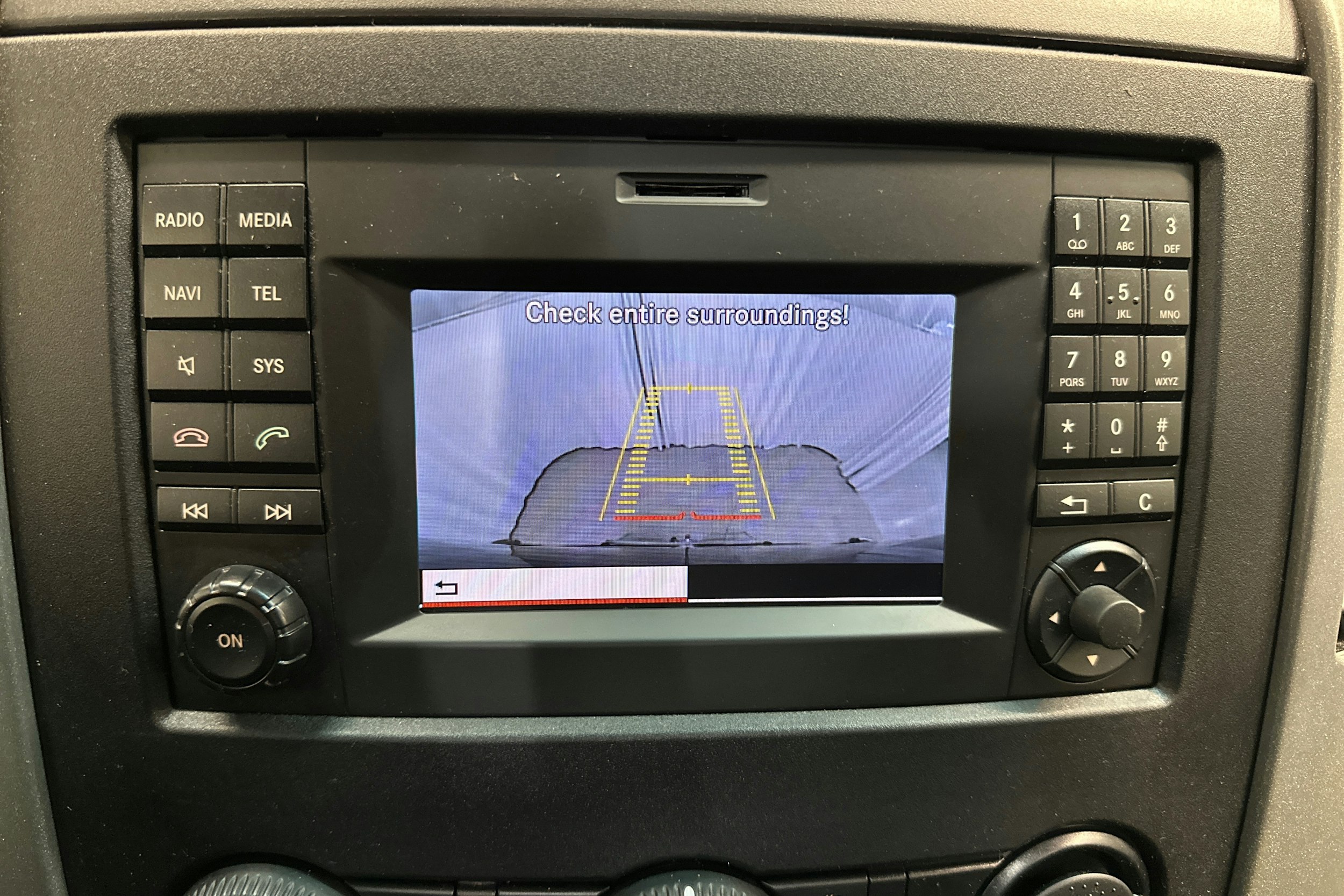 musta Mercedes-Benz Sprinter 2018 kuva 14.