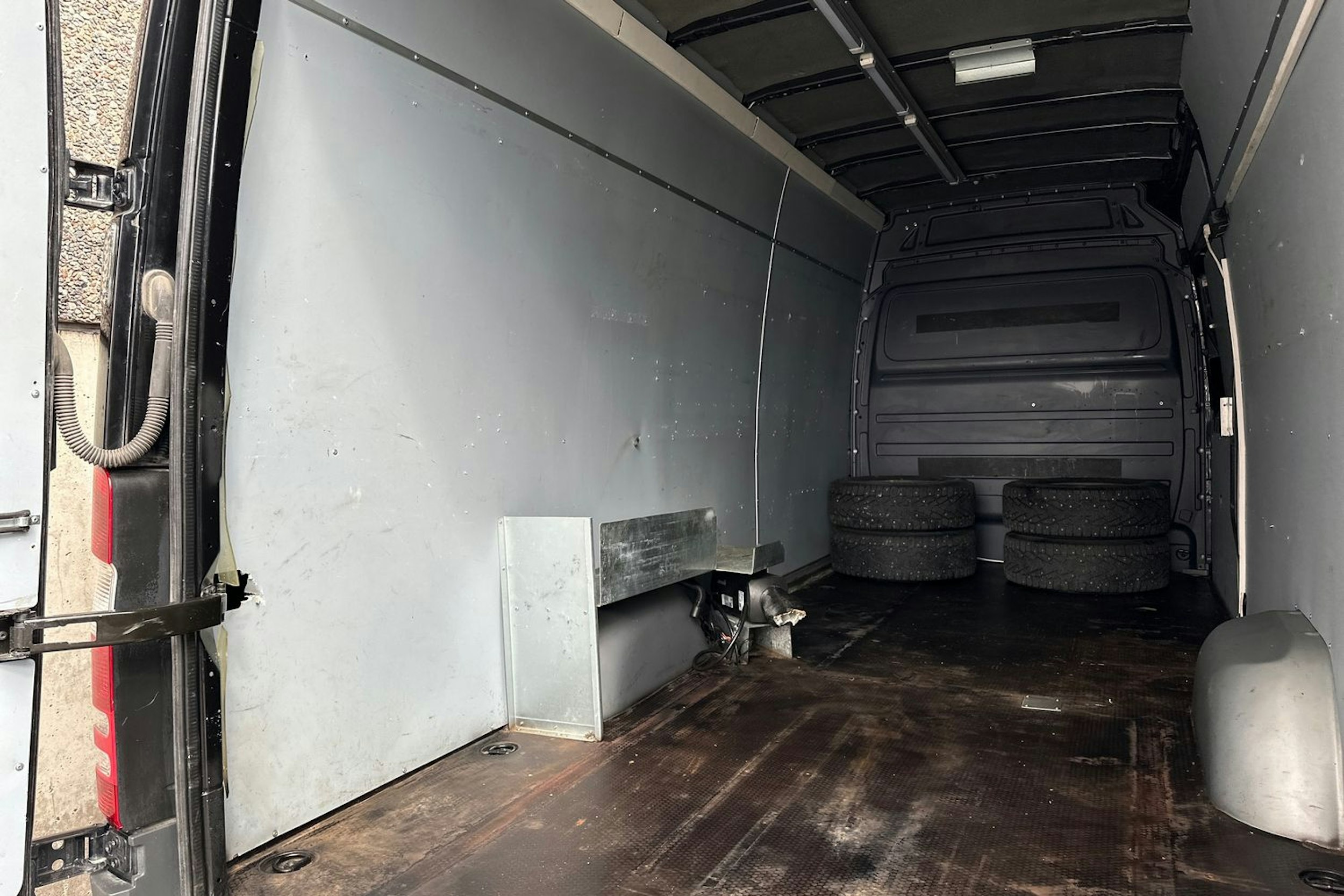 musta Mercedes-Benz Sprinter 2018 kuva 15.