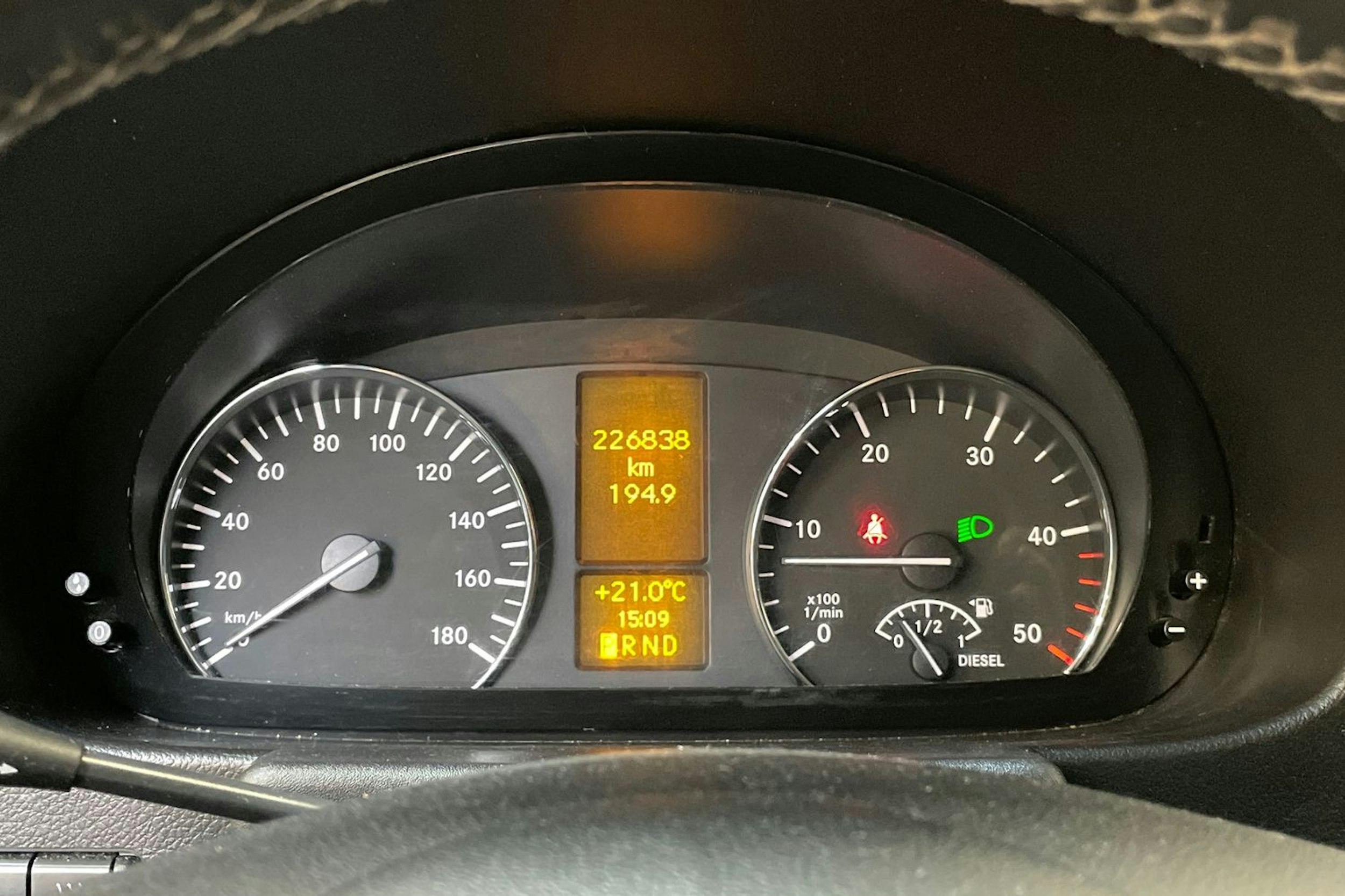 sininen Mercedes-Benz Sprinter 2018 kuva 17.