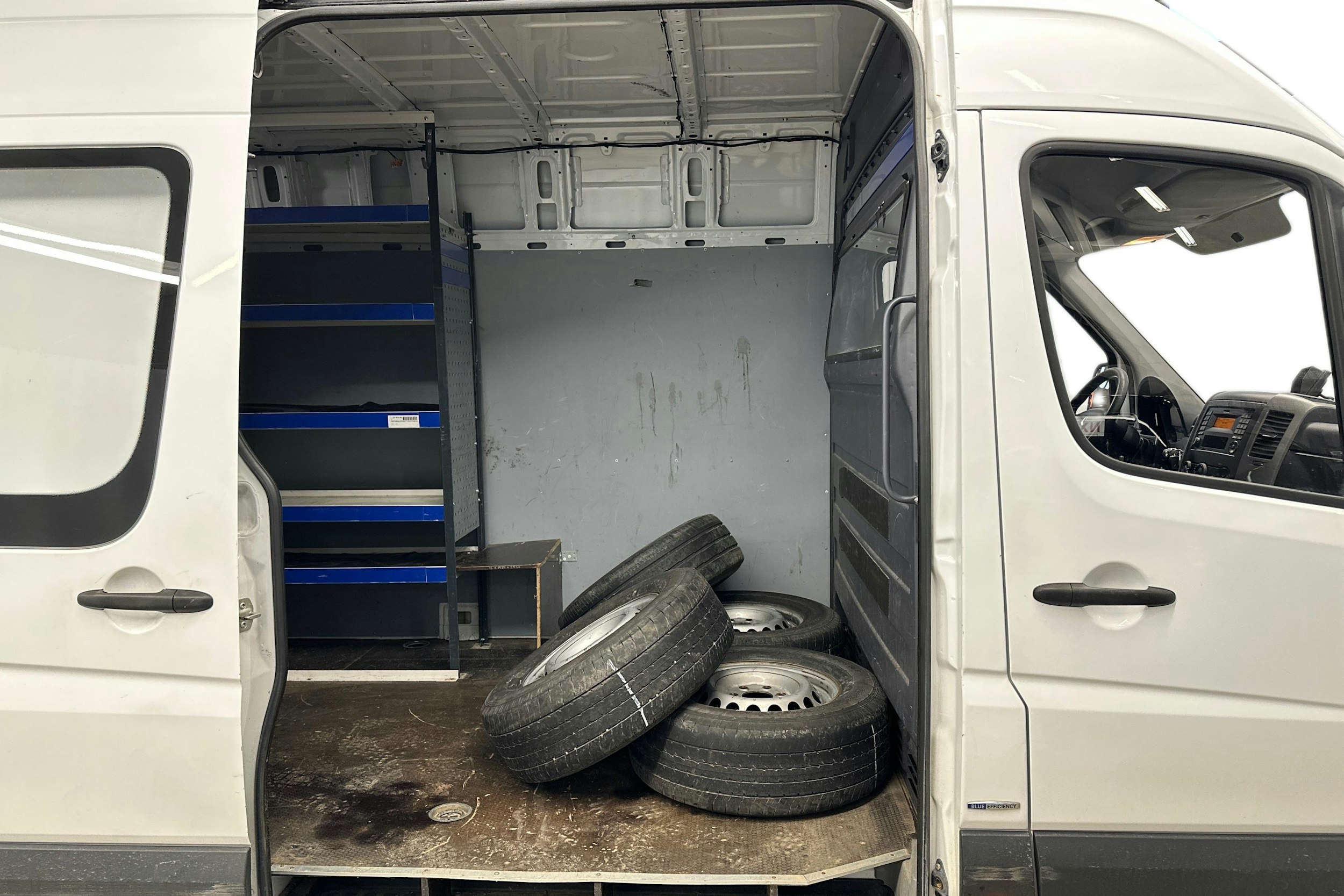 valkoinen Mercedes-Benz Sprinter 2018 kuva 12.
