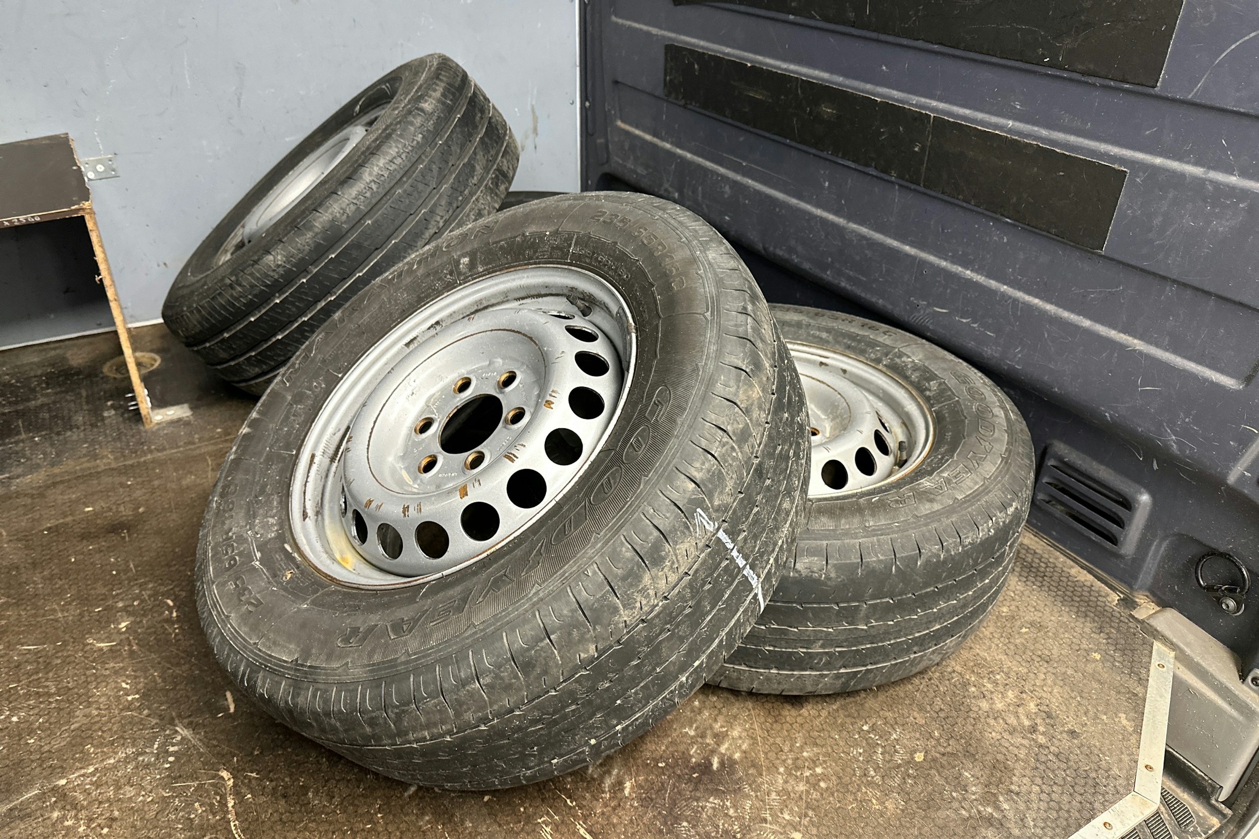 valkoinen Mercedes-Benz Sprinter 2018 kuva 16.