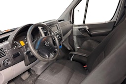 valkoinen Mercedes-Benz Sprinter 2018 kuva 3.