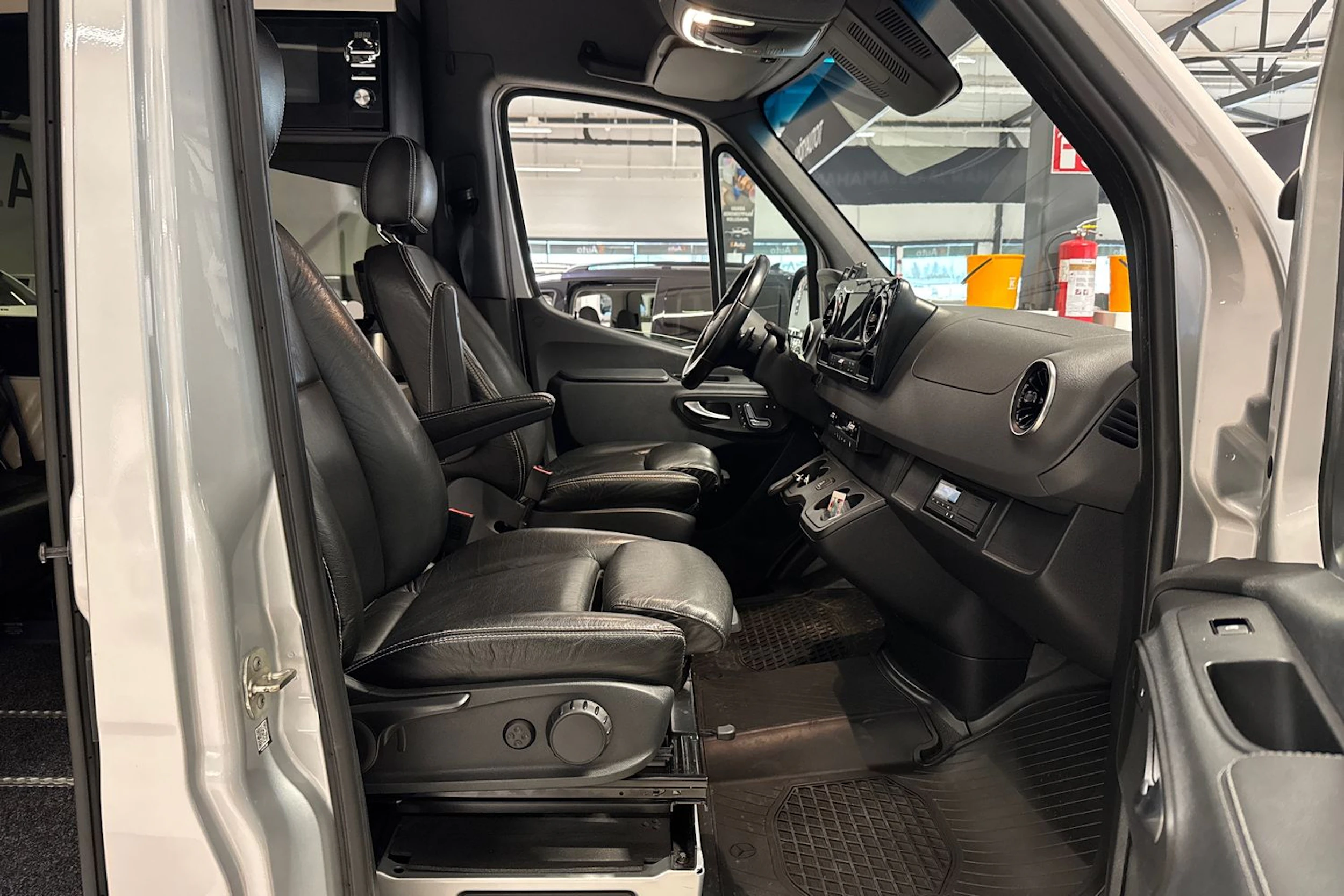 hopea Mercedes-Benz Sprinter 2018 kuva 6.