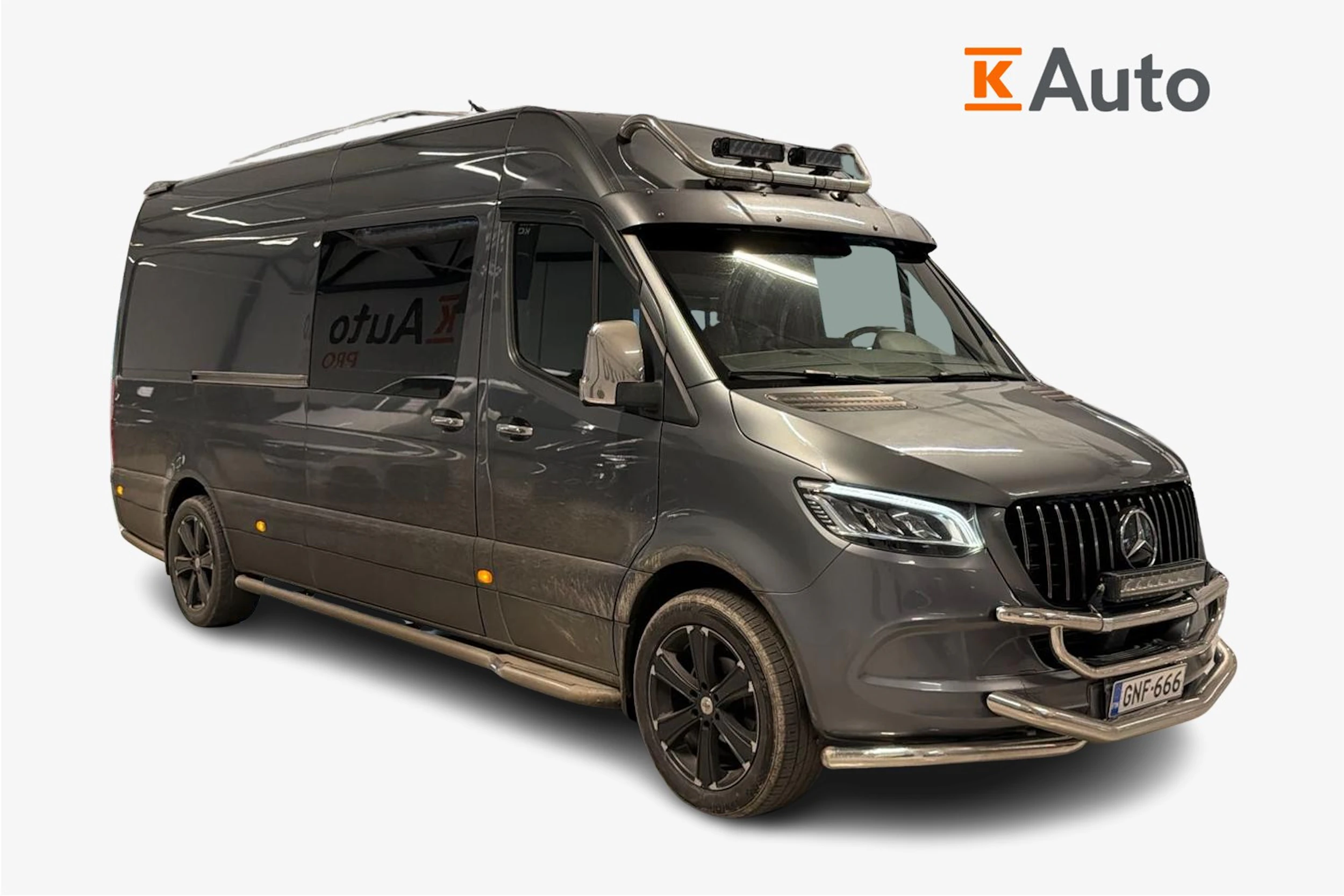 harmaa Mercedes-Benz Sprinter 2018 kuva 1.