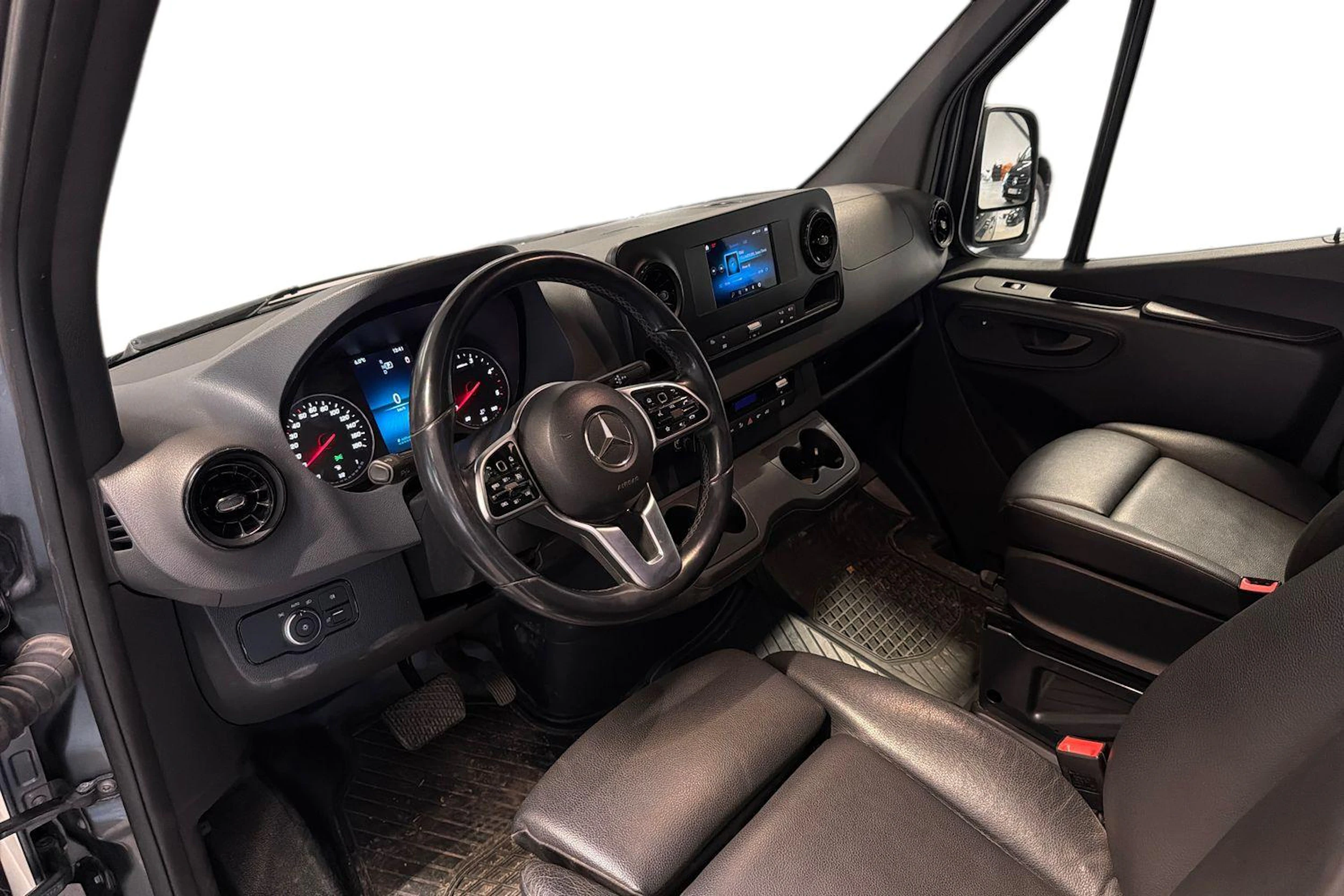 harmaa Mercedes-Benz Sprinter 2018 kuva 3.