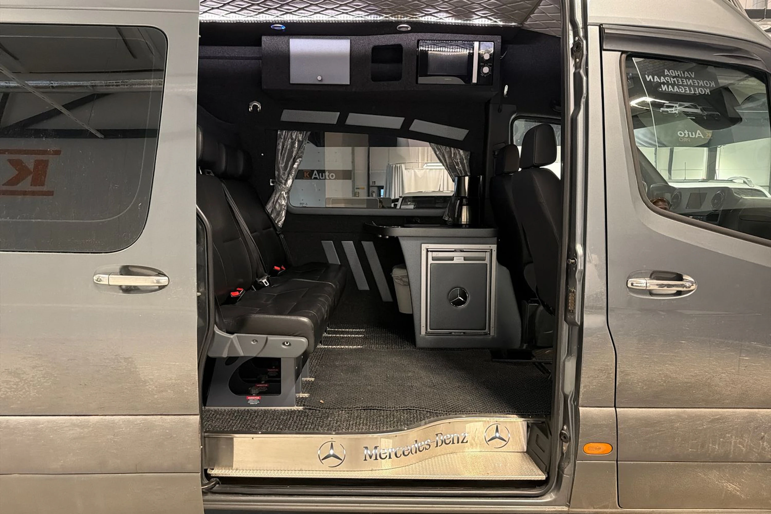 harmaa Mercedes-Benz Sprinter 2018 kuva 6.