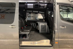 harmaa Mercedes-Benz Sprinter 2018 kuva 6.