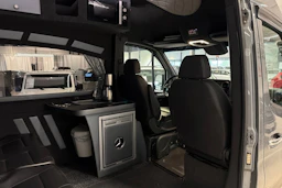 harmaa Mercedes-Benz Sprinter 2018 kuva 8.
