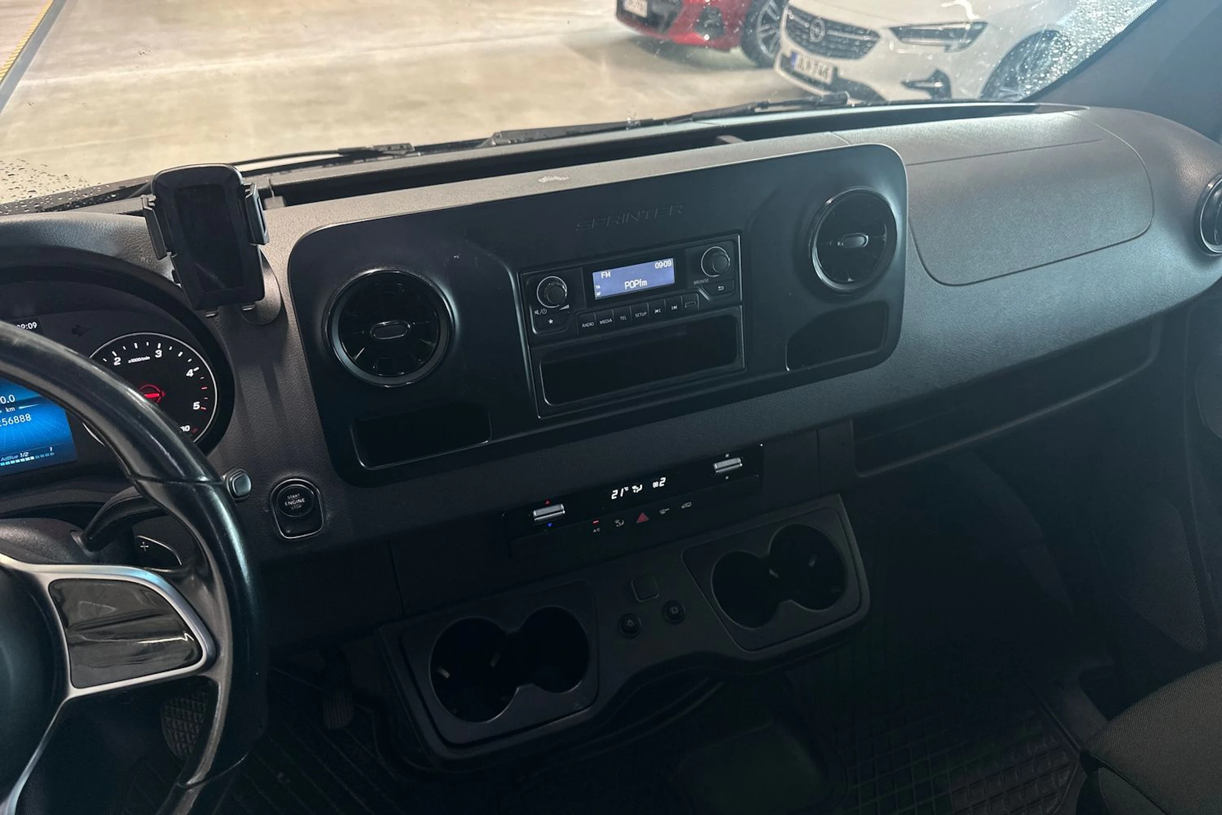 sininen Mercedes-Benz Sprinter 2018 kuva 4.
