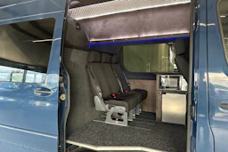 sininen Mercedes-Benz Sprinter 2018 kuva 5.