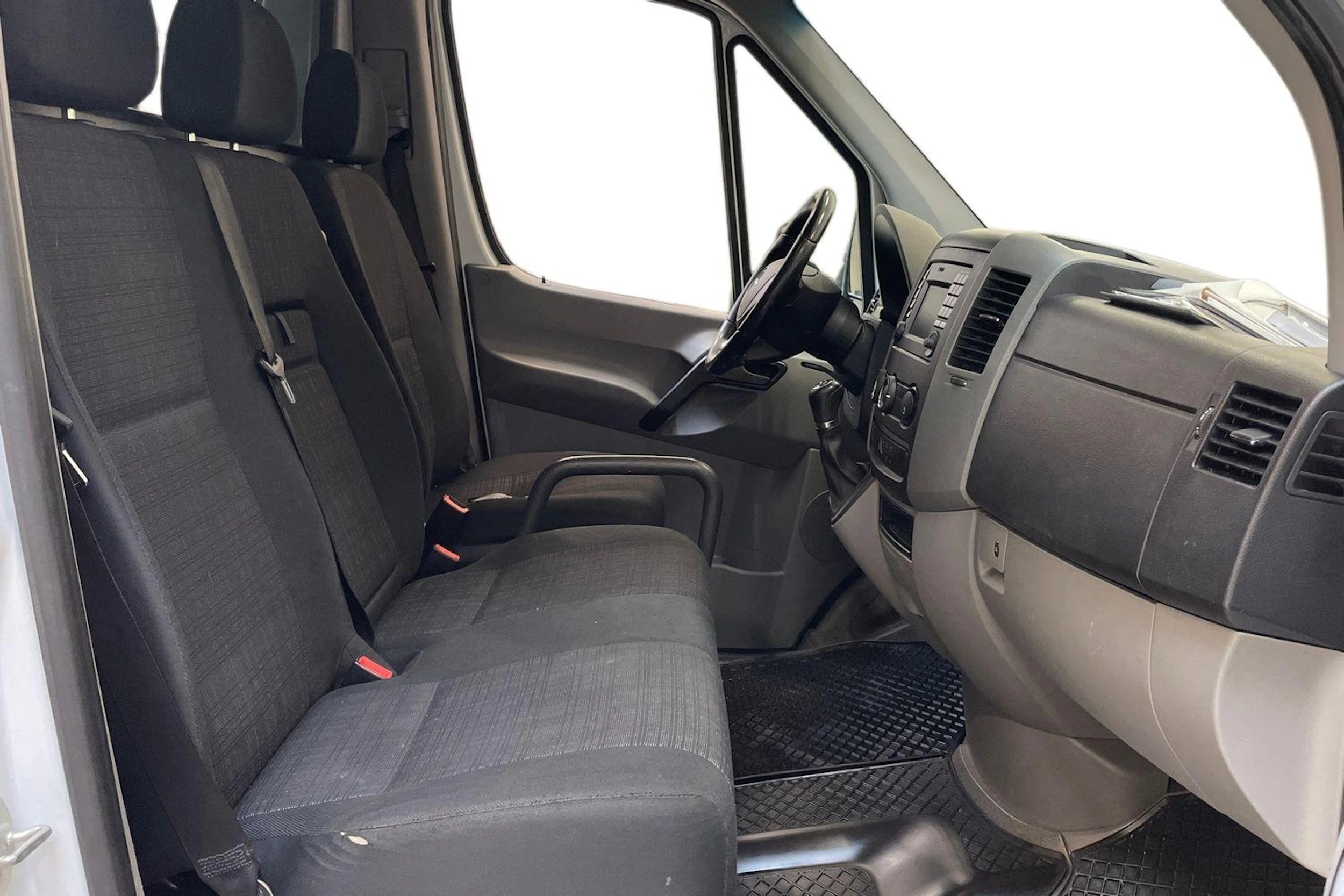 valkoinen Mercedes-Benz Sprinter 2018 kuva 11.