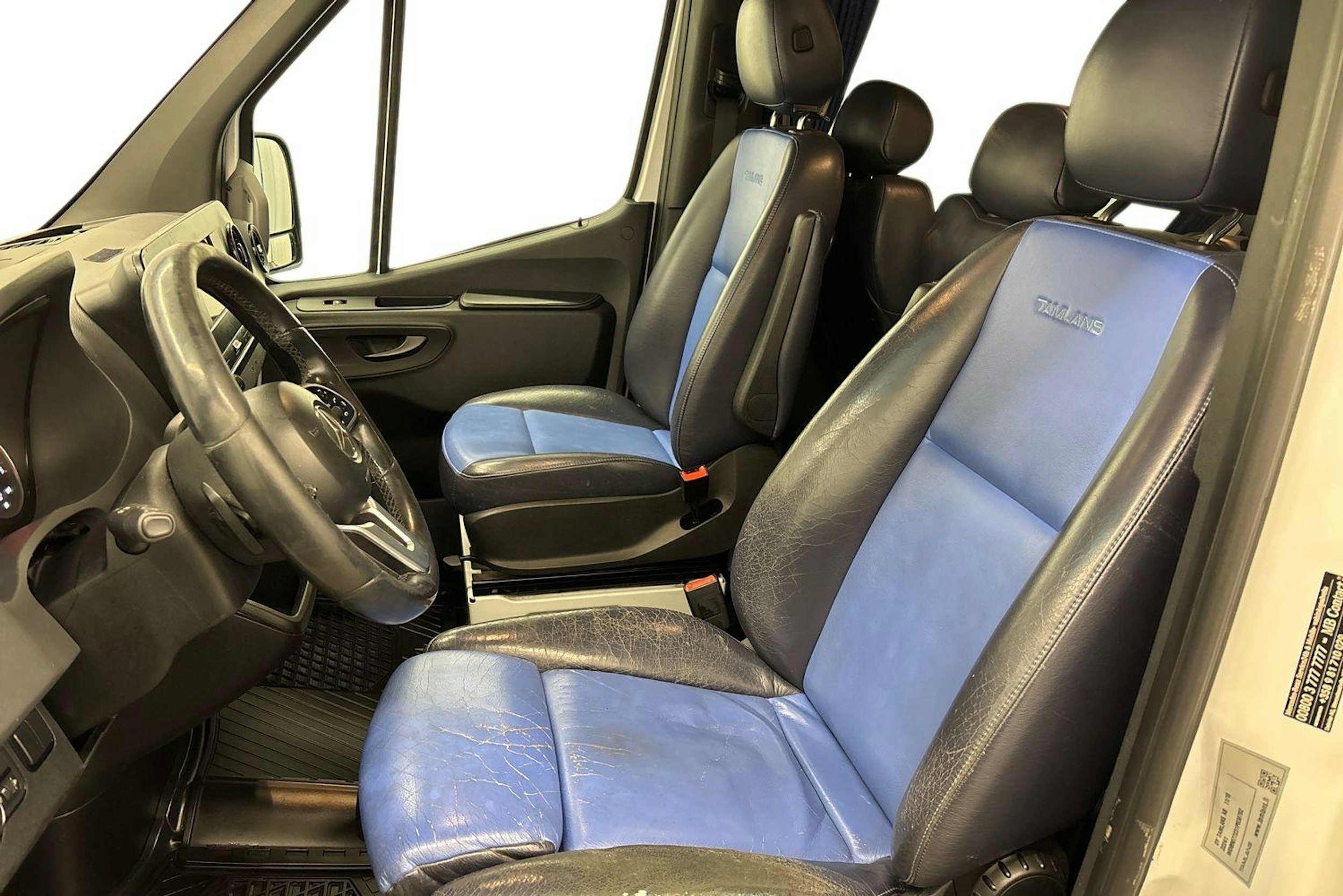 valkoinen Mercedes-Benz Sprinter 2018 kuva 8.