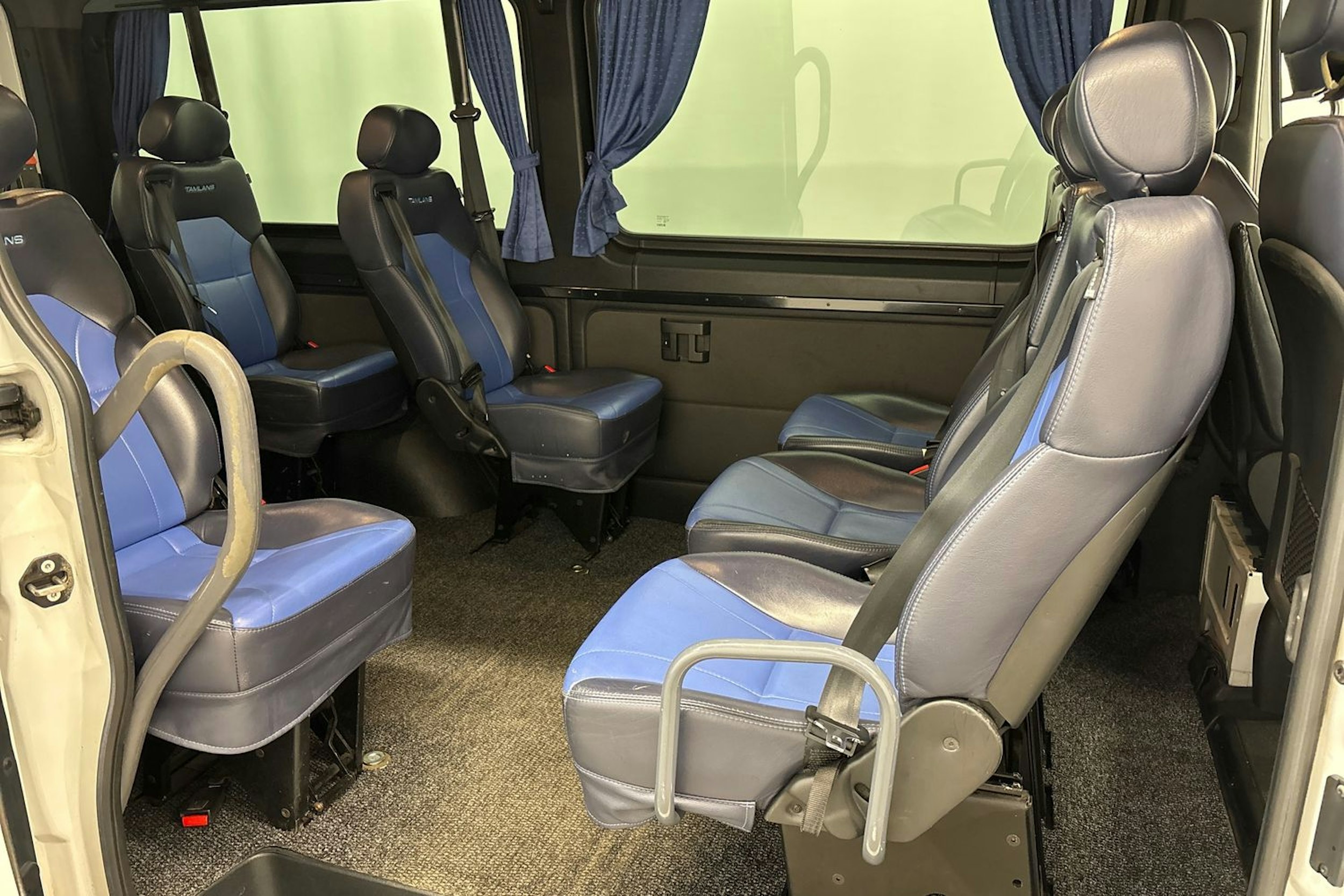 valkoinen Mercedes-Benz Sprinter 2018 kuva 16.