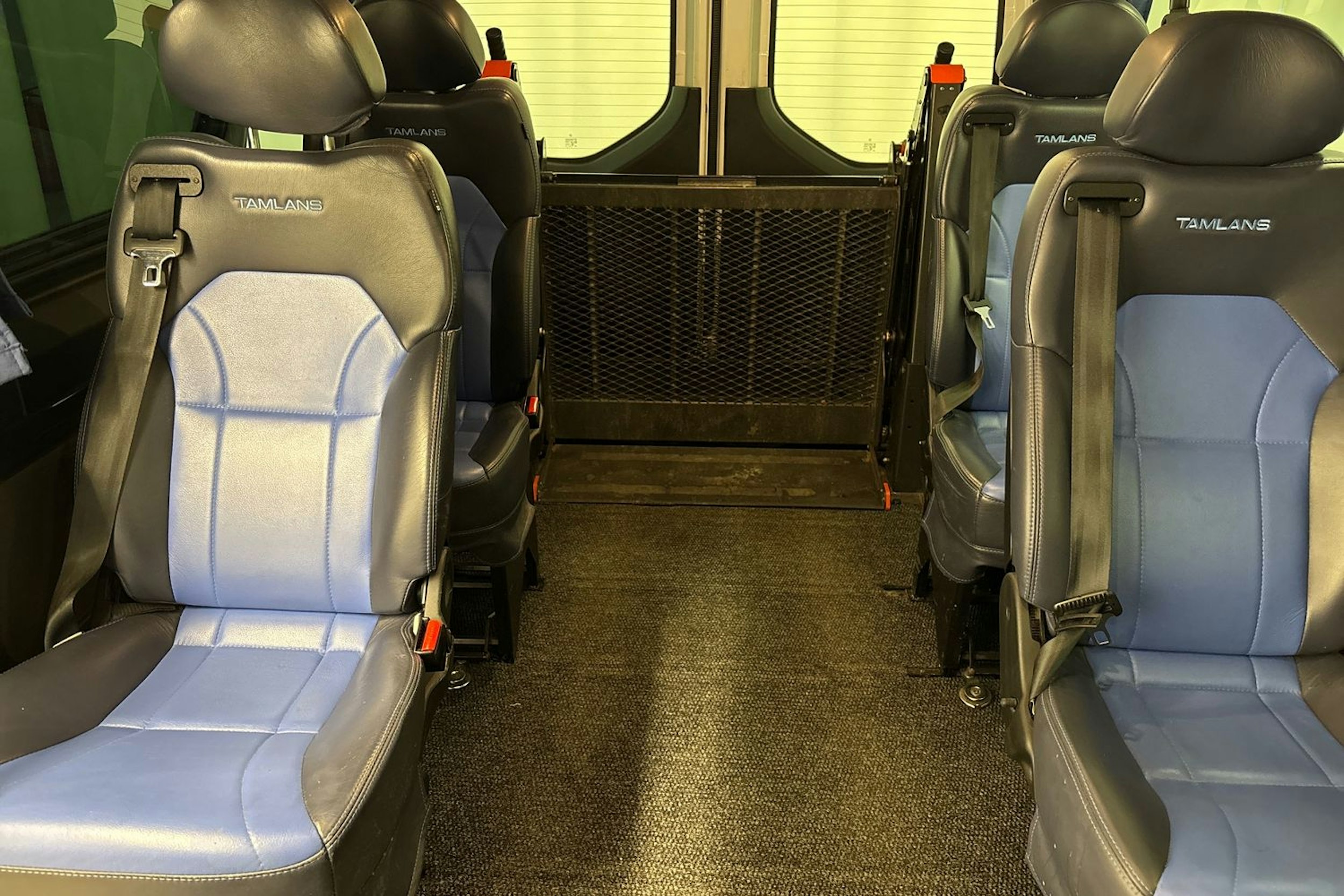 valkoinen Mercedes-Benz Sprinter 2018 kuva 17.