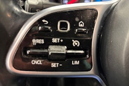 valkoinen Mercedes-Benz Sprinter 2018 kuva 23.