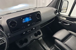 hopea Mercedes-Benz Sprinter 2018 kuva 15.