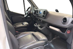 valkoinen Mercedes-Benz Sprinter 2018 kuva 11.