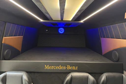 valkoinen Mercedes-Benz Sprinter 2018 kuva 16.