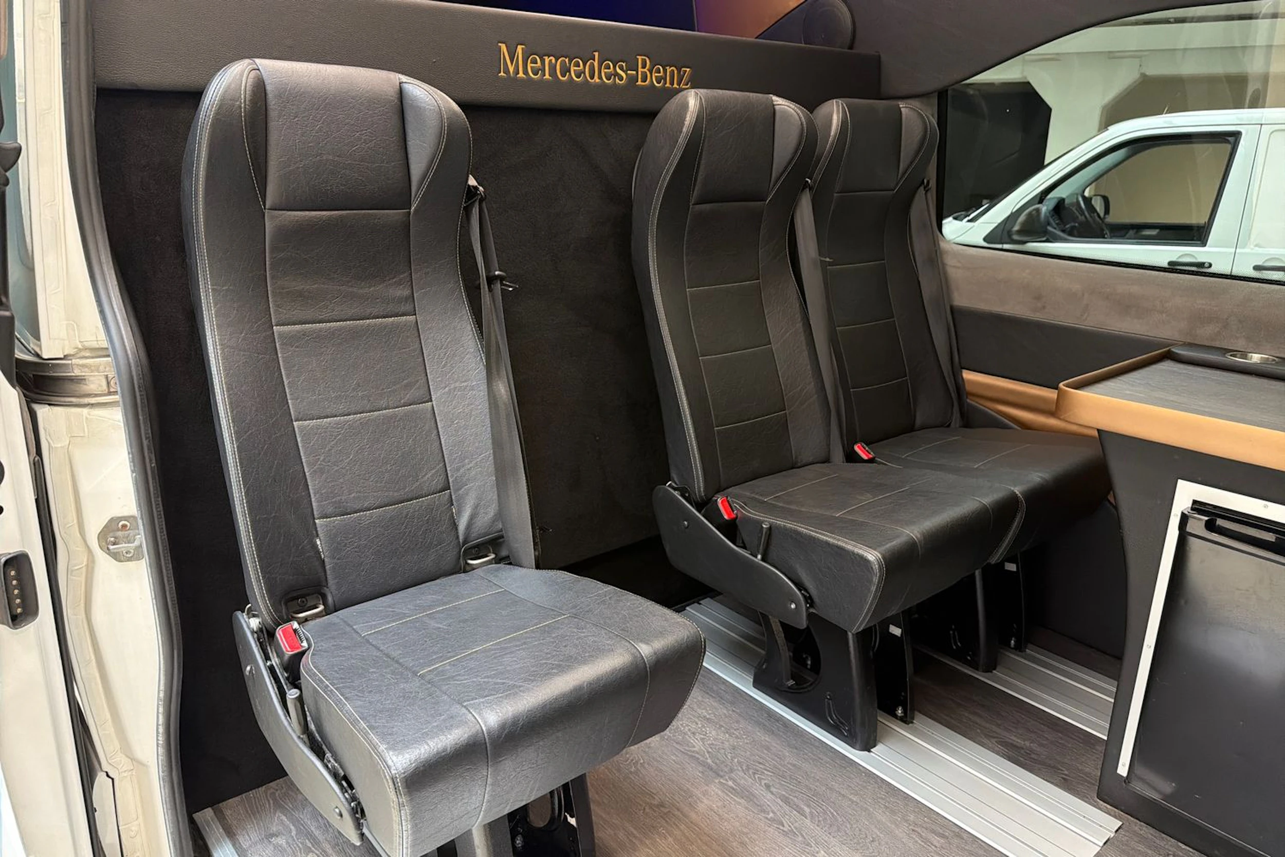 valkoinen Mercedes-Benz Sprinter 2018 kuva 17.
