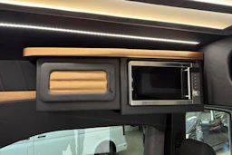 valkoinen Mercedes-Benz Sprinter 2018 kuva 19.