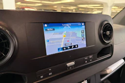 valkoinen Mercedes-Benz Sprinter 2018 kuva 25.