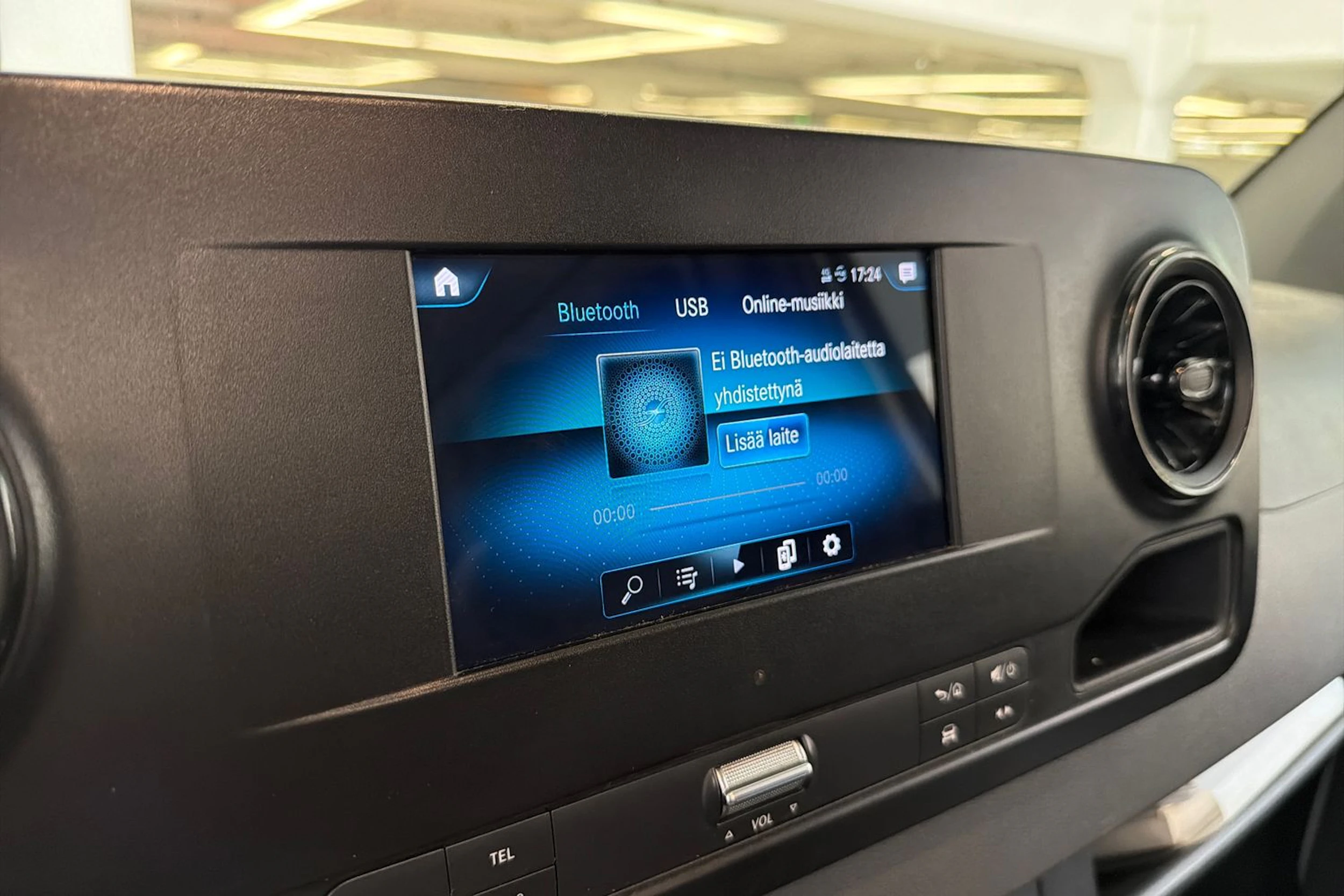 valkoinen Mercedes-Benz Sprinter 2018 kuva 26.