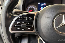 valkoinen Mercedes-Benz Sprinter 2018 kuva 28.