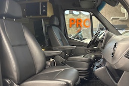 met. musta Mercedes-Benz Sprinter 2018 kuva 14.