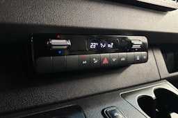 met. musta Mercedes-Benz Sprinter 2018 kuva 15.