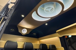 met. musta Mercedes-Benz Sprinter 2018 kuva 24.