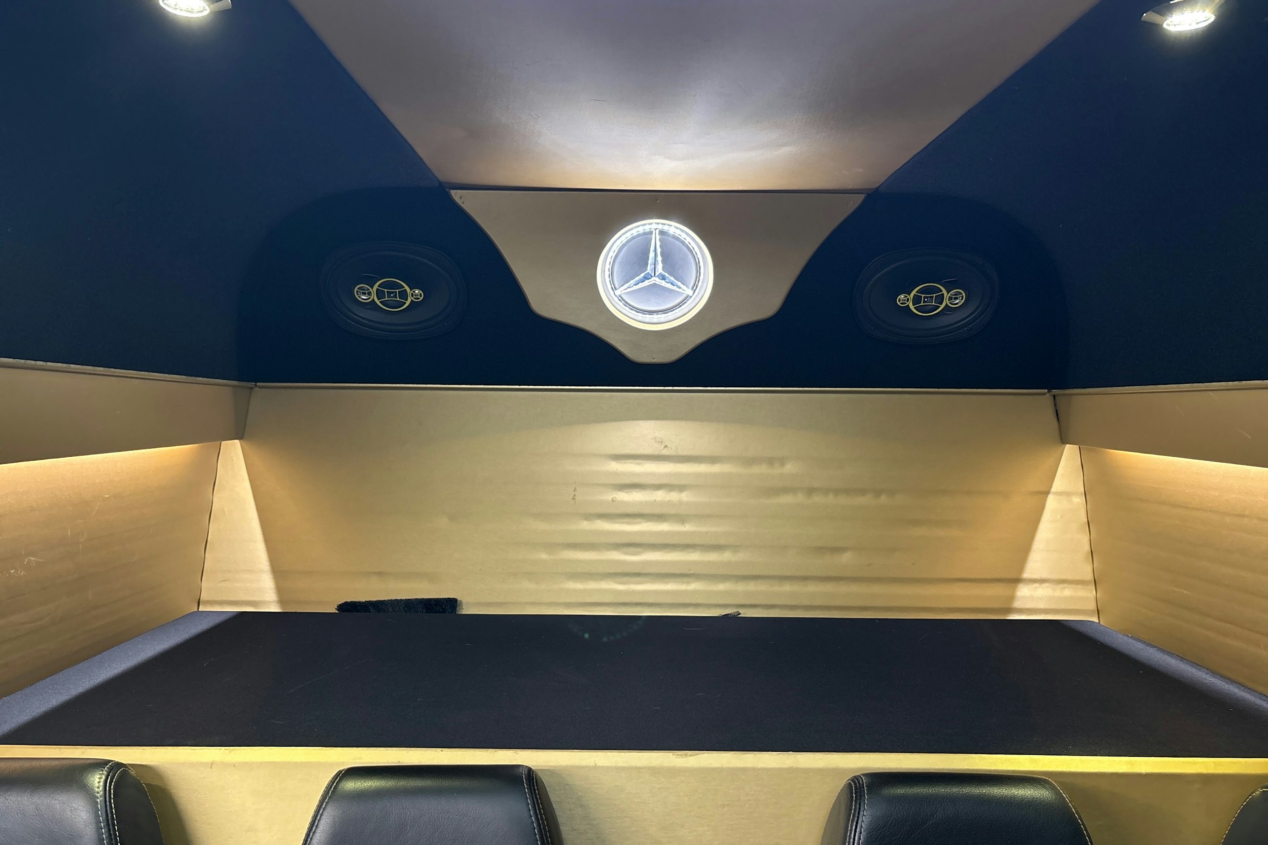 met. musta Mercedes-Benz Sprinter 2018 kuva 25.