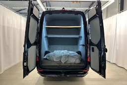 met. musta Mercedes-Benz Sprinter 2018 kuva 33.