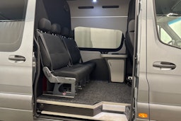 harmaa Mercedes-Benz Sprinter 2018 kuva 18.