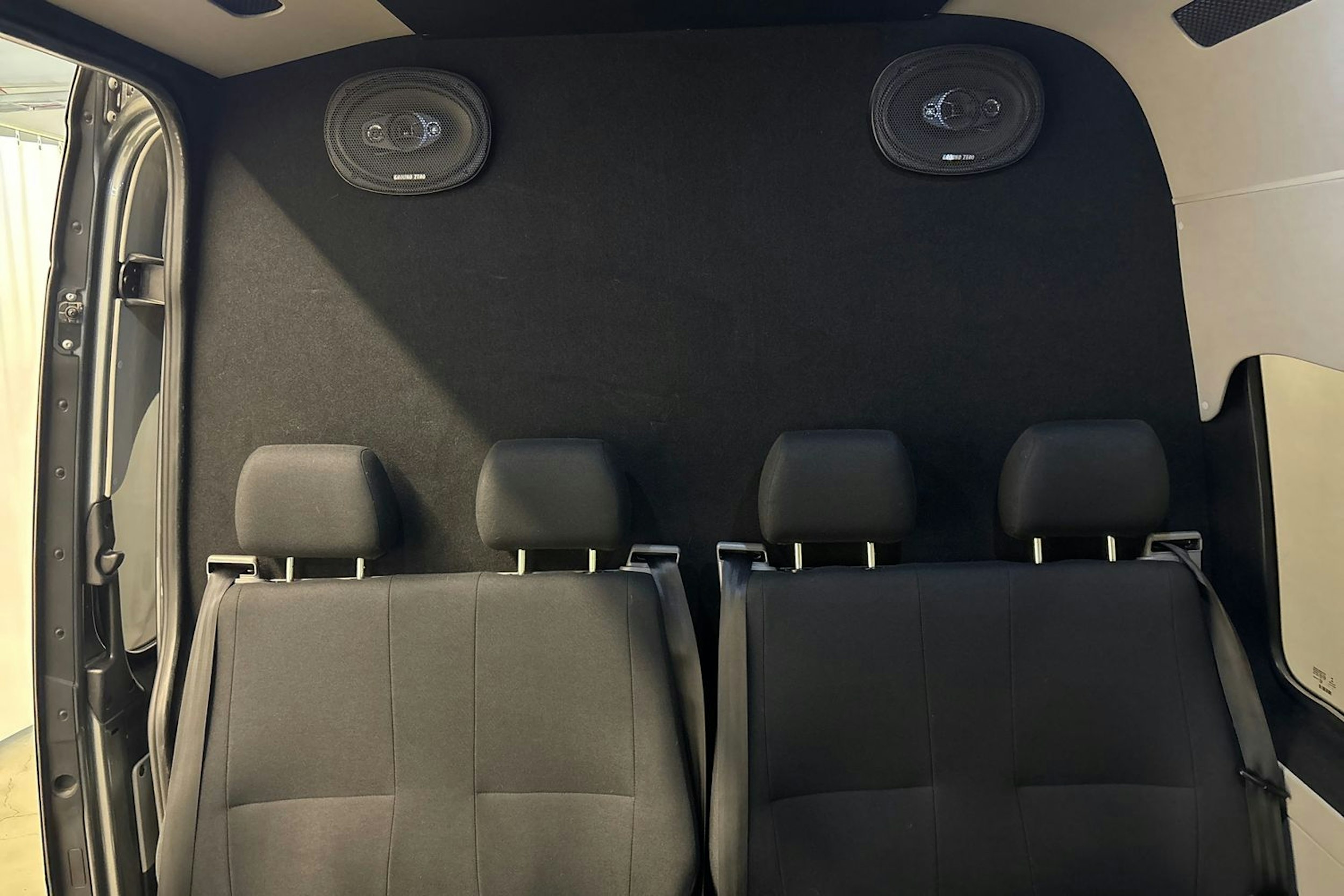 harmaa Mercedes-Benz Sprinter 2018 kuva 22.
