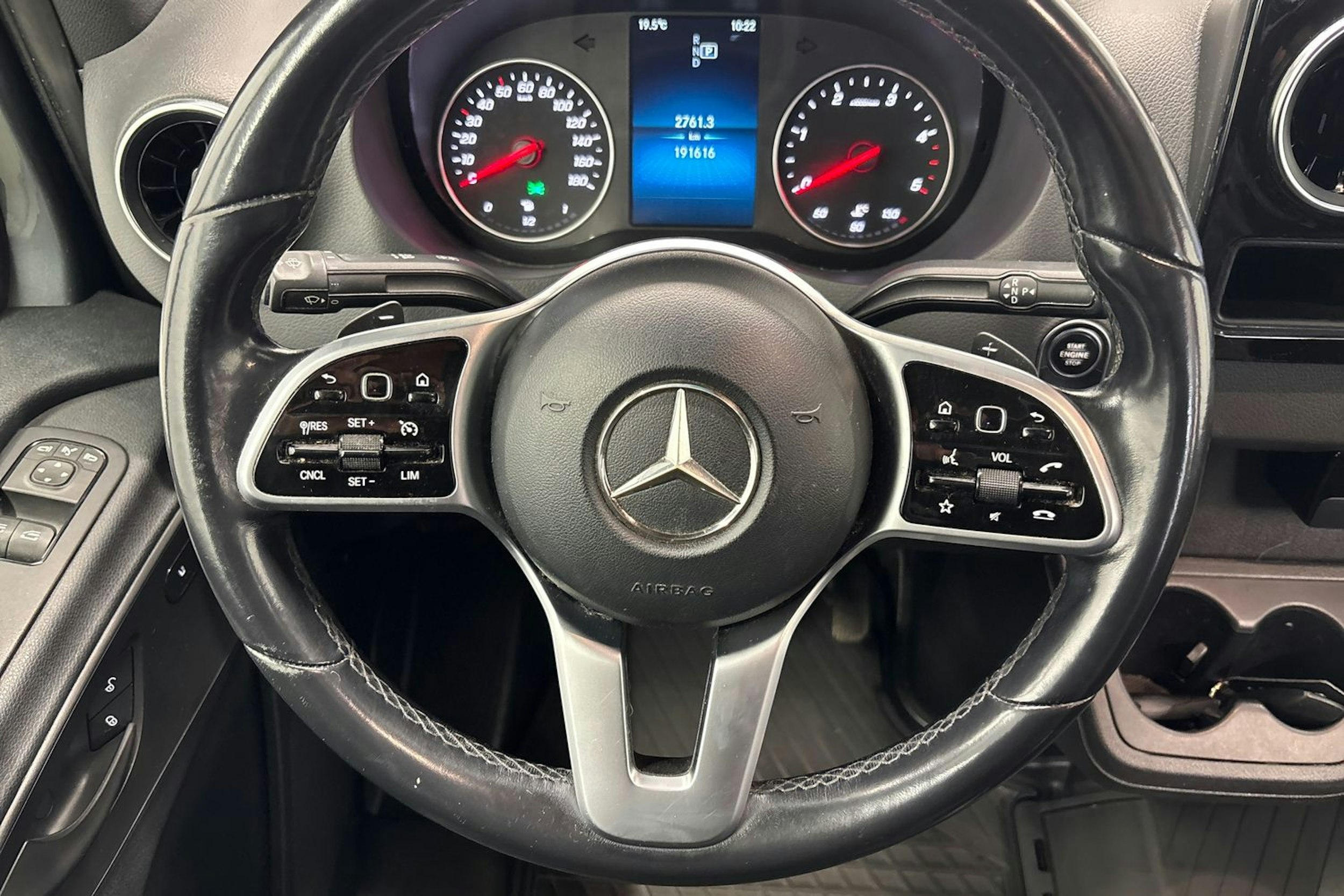 harmaa Mercedes-Benz Sprinter 2018 kuva 27.