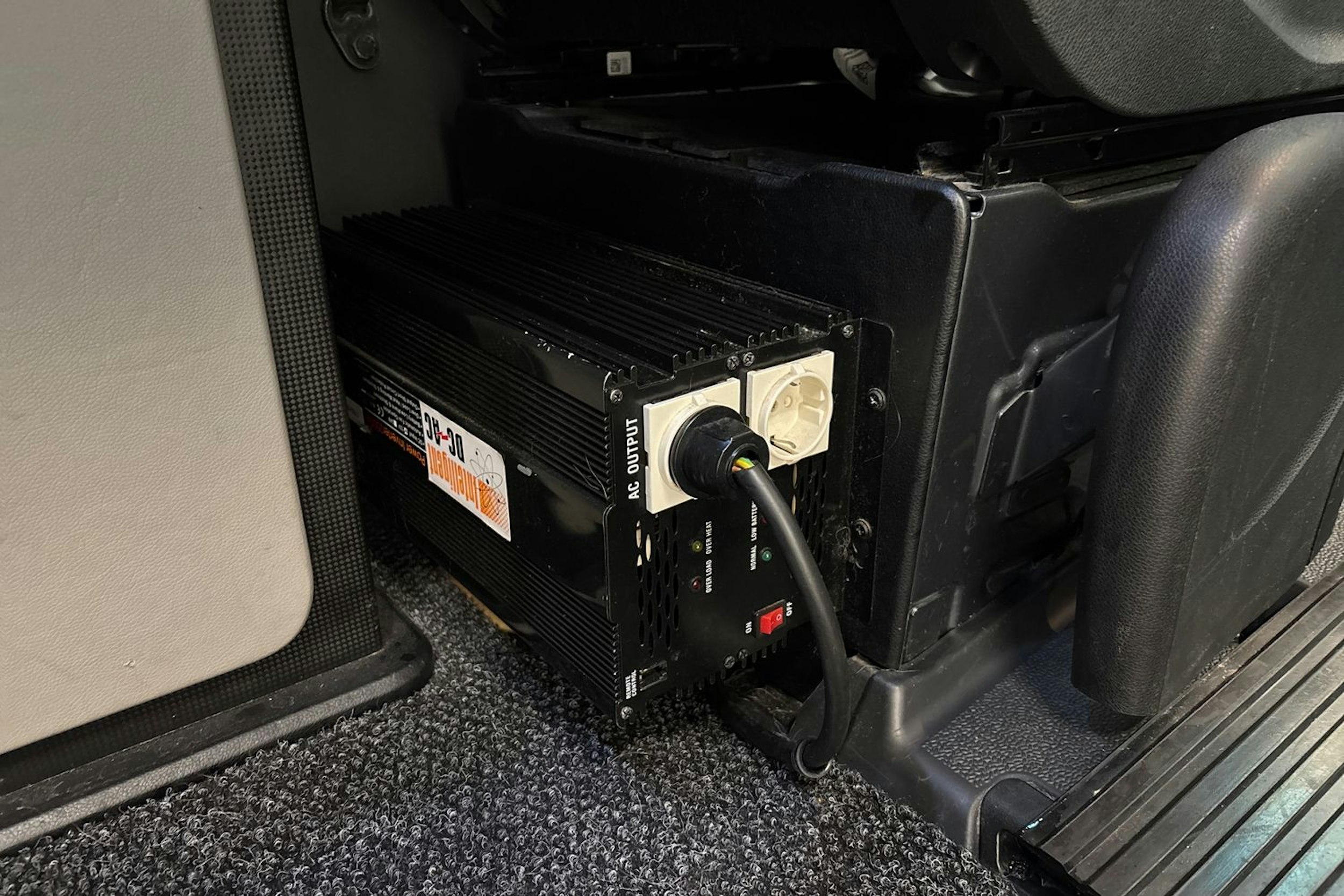 harmaa Mercedes-Benz Sprinter 2018 kuva 29.