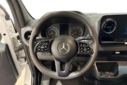valkoinen Mercedes-Benz Sprinter 2018 kuva 9.