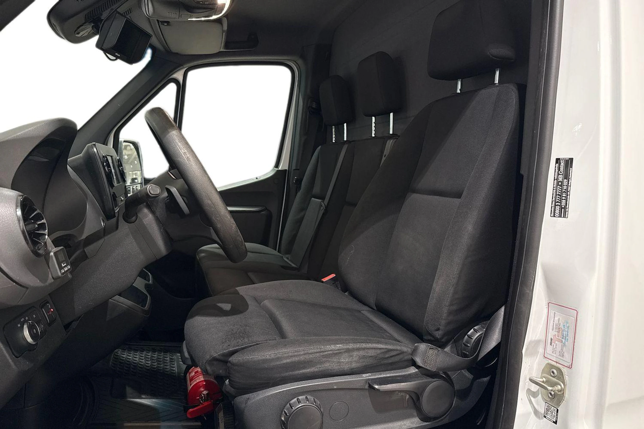 valkoinen Mercedes-Benz Sprinter 2018 kuva 11.