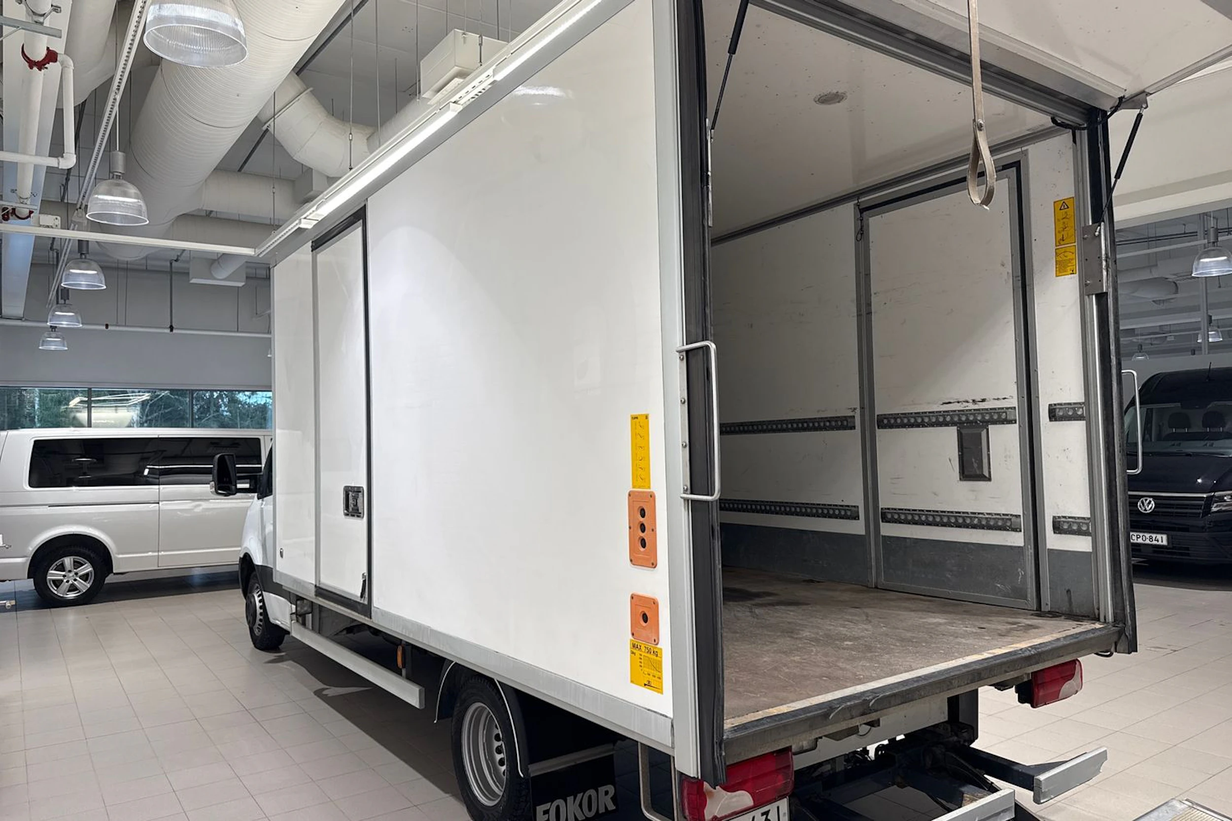 valkoinen Mercedes-Benz Sprinter 2018 kuva 19.