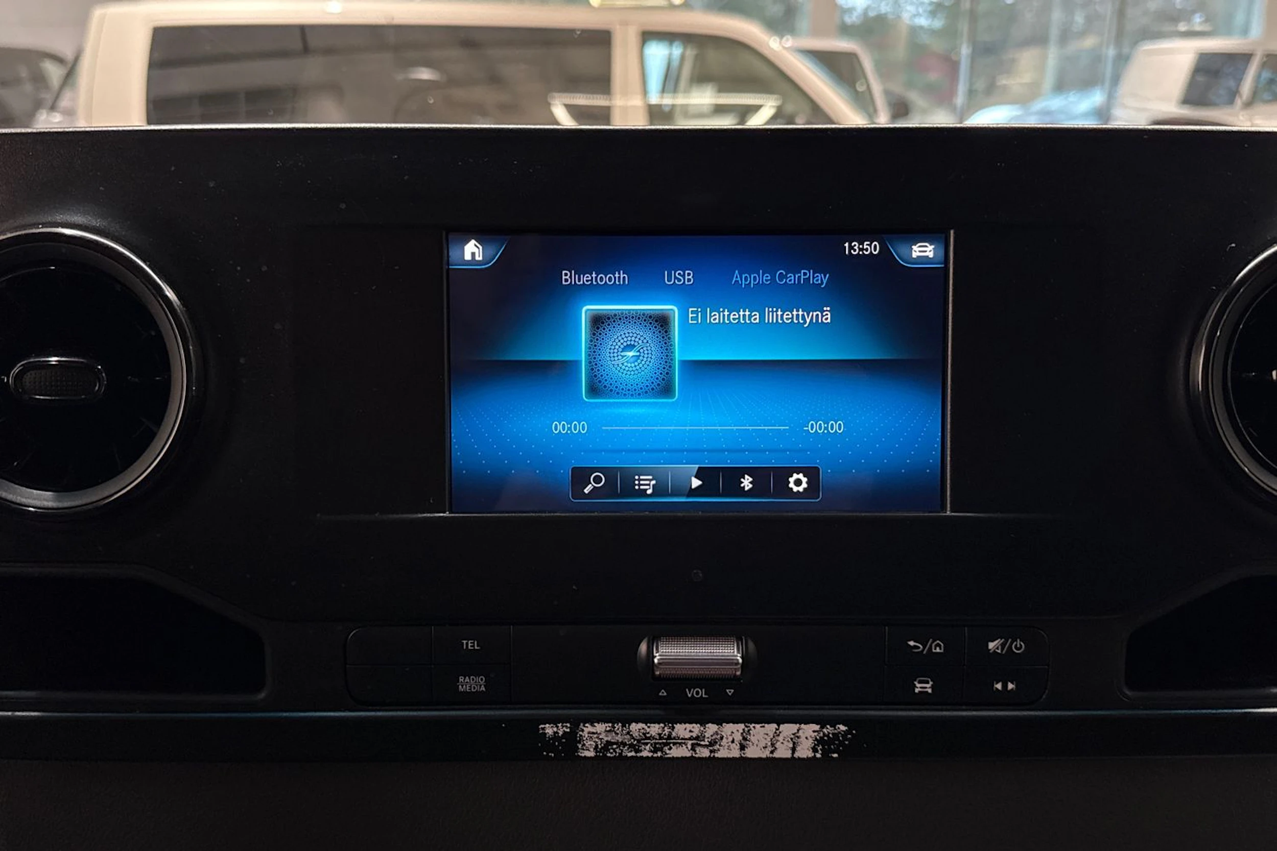 valkoinen Mercedes-Benz Sprinter 2018 kuva 23.