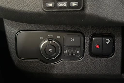 valkoinen Mercedes-Benz Sprinter 2018 kuva 27.