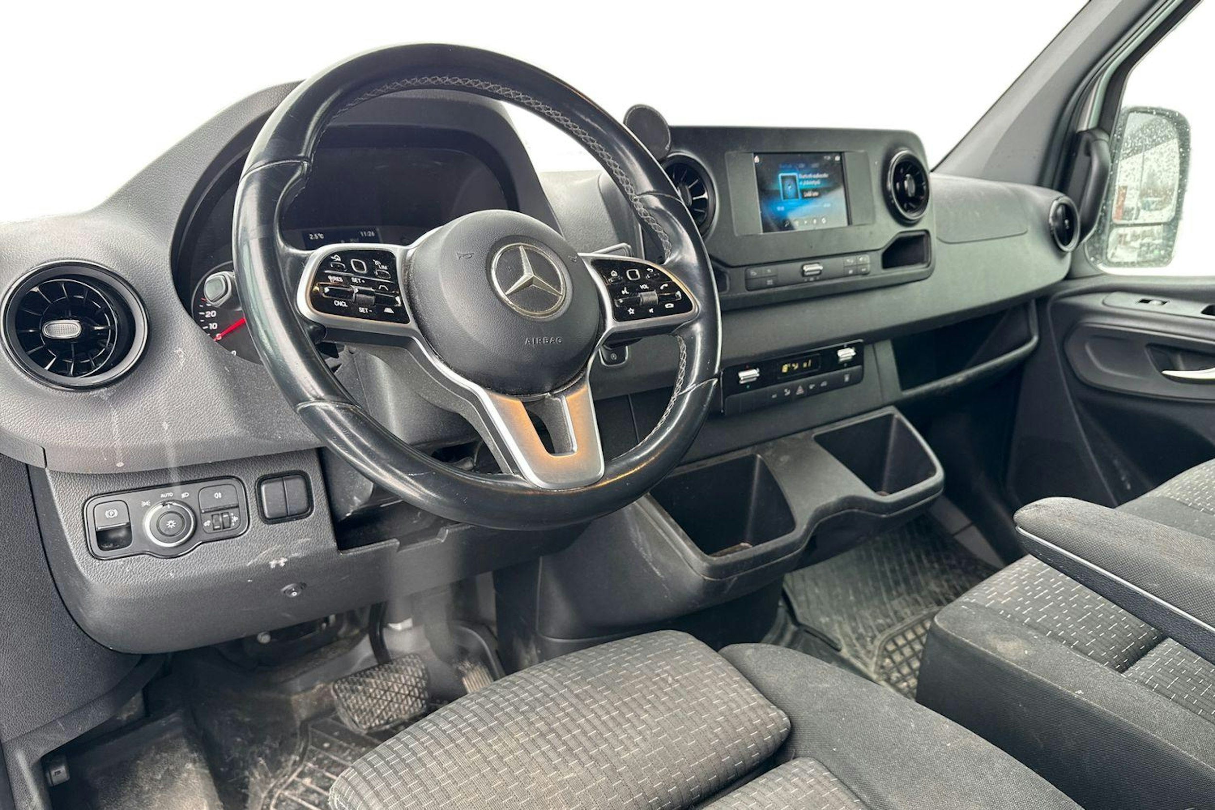 harmaa Mercedes-Benz Sprinter 2018 kuva 3.